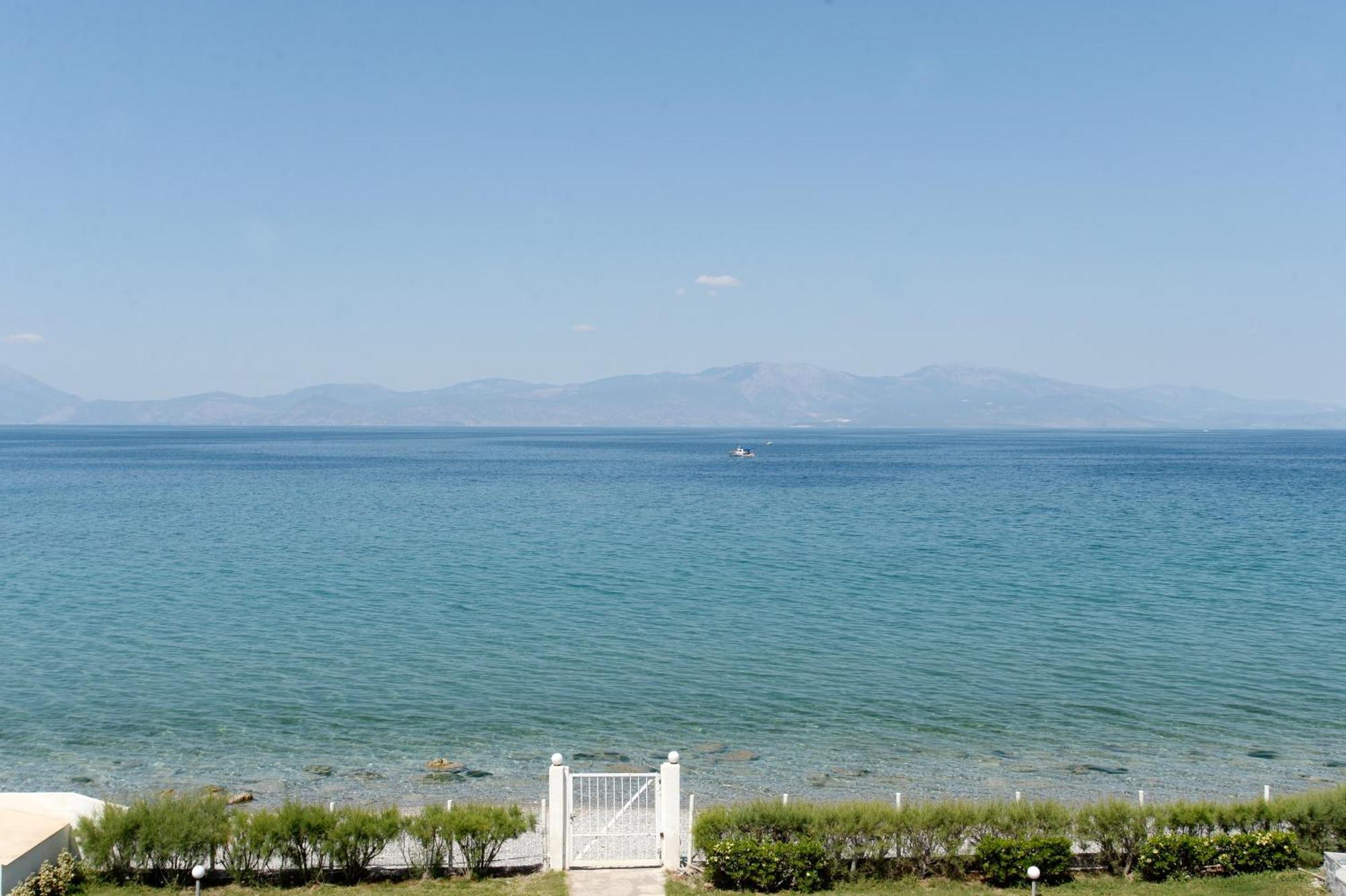 Antorina Beachfront Villas With Private Pools Kamari  Buitenkant foto