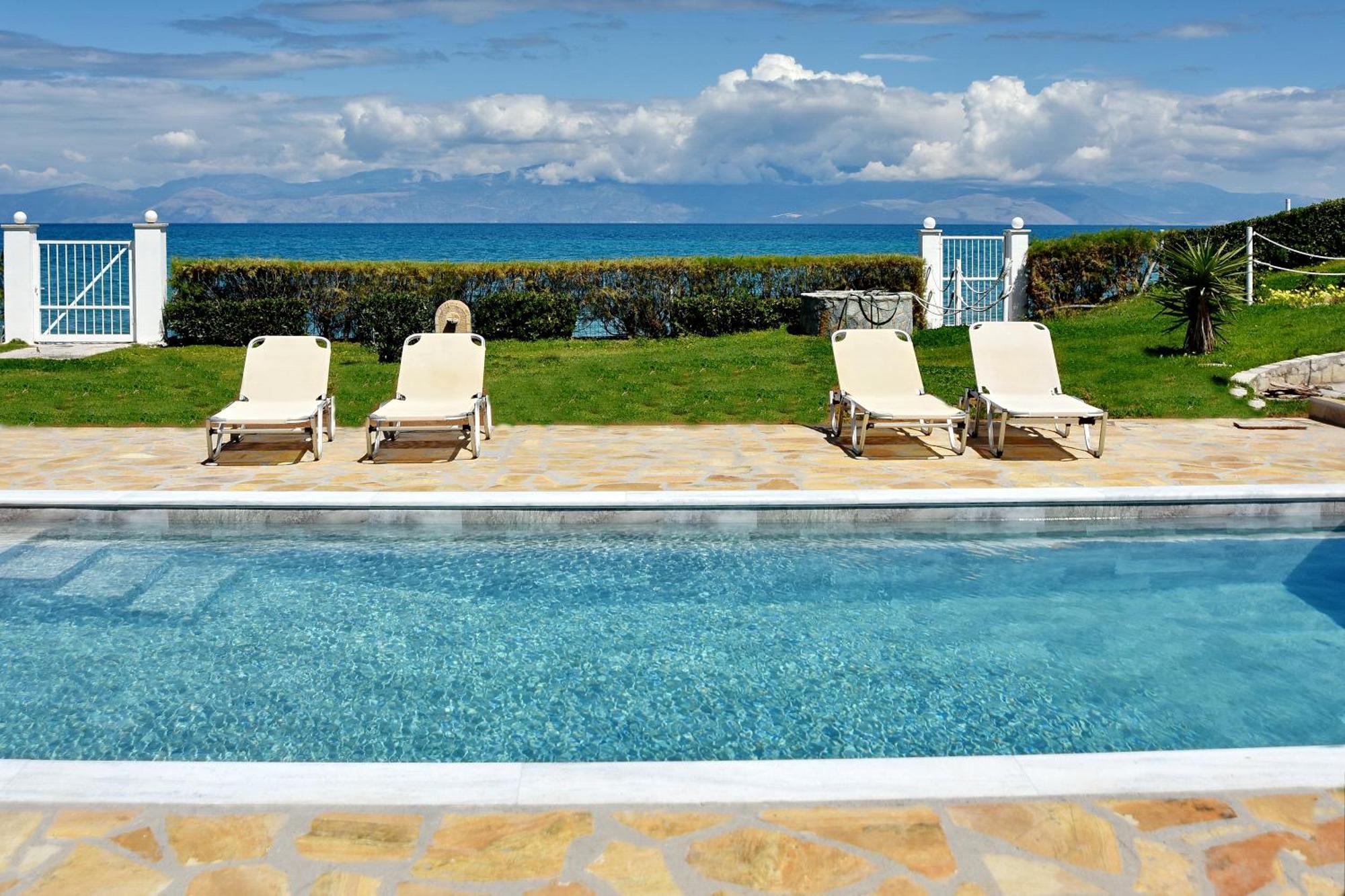 Antorina Beachfront Villas With Private Pools Kamari  Buitenkant foto